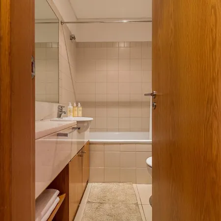 River View Apartment By Lisbon Heart Exterior photo